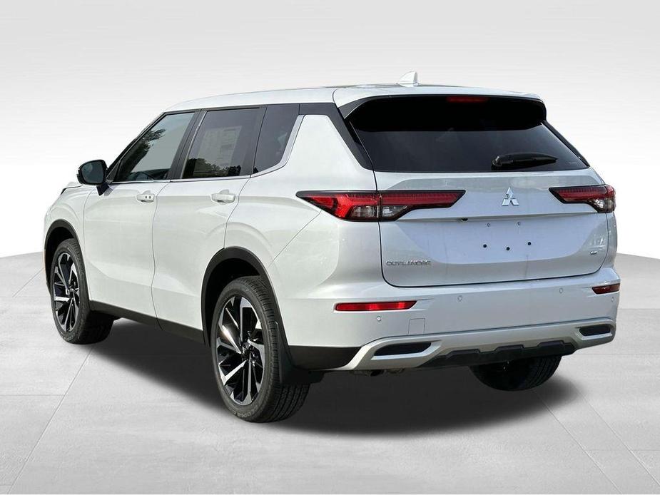 new 2024 Mitsubishi Outlander car, priced at $29,777