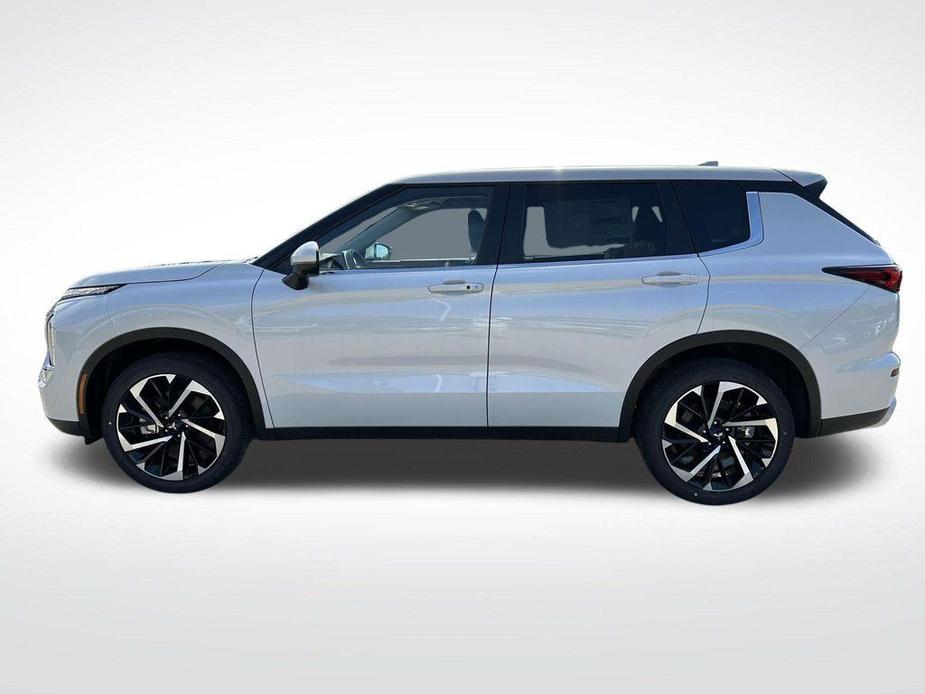 new 2024 Mitsubishi Outlander car