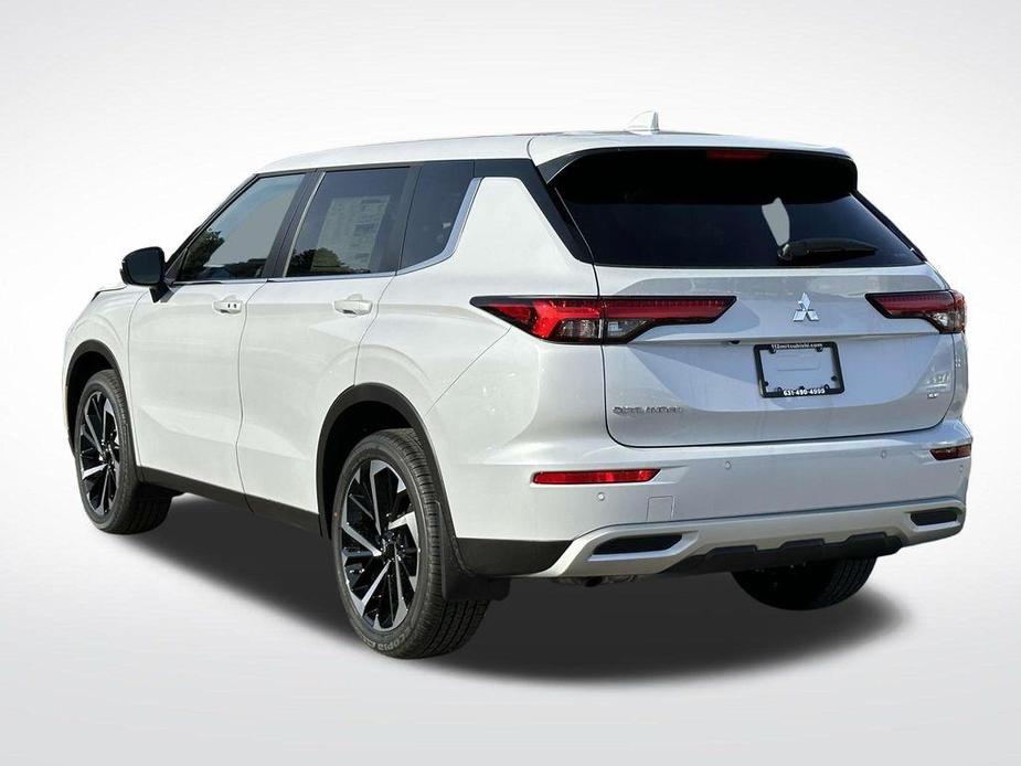 new 2024 Mitsubishi Outlander car, priced at $35,137