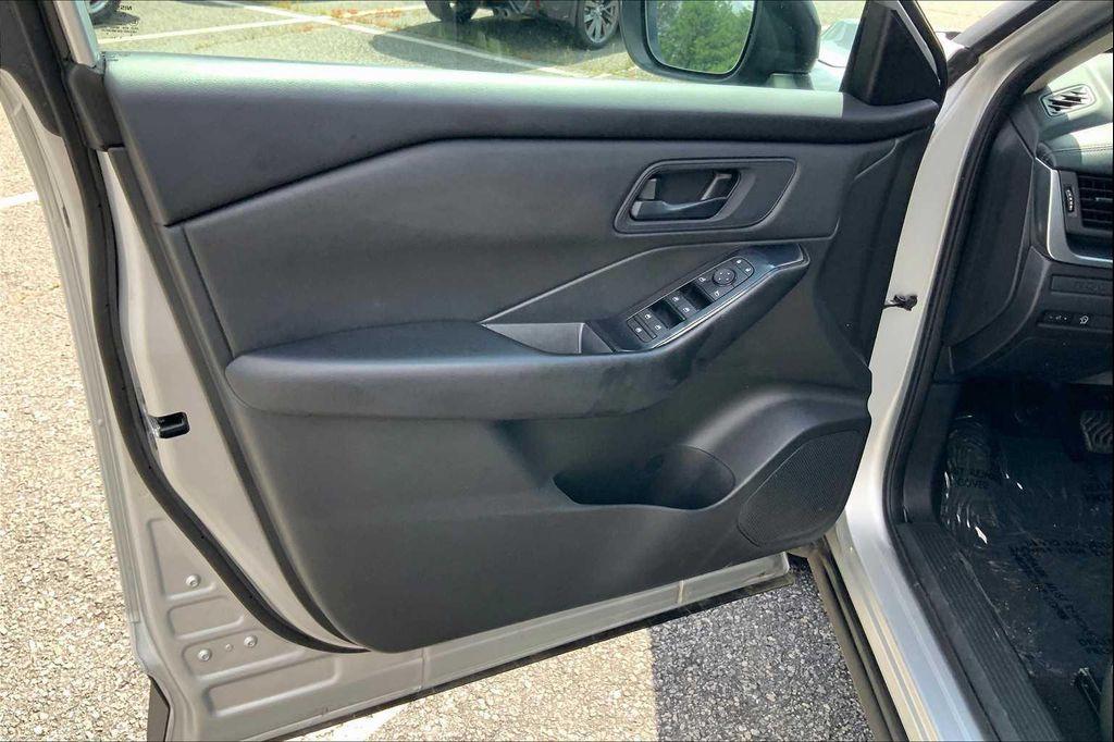 used 2024 Nissan Rogue car, priced at $20,997