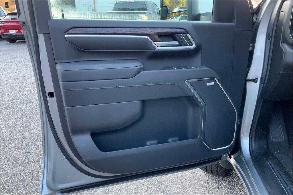 new 2025 GMC Sierra 2500 car, priced at $83,320