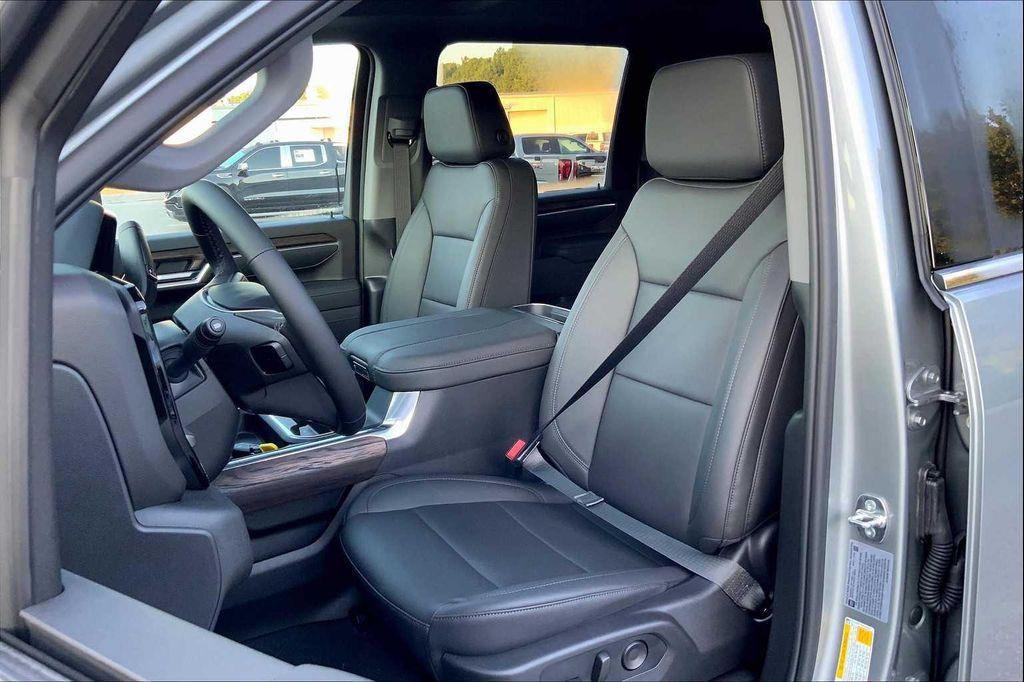 new 2025 GMC Sierra 2500 car, priced at $83,320