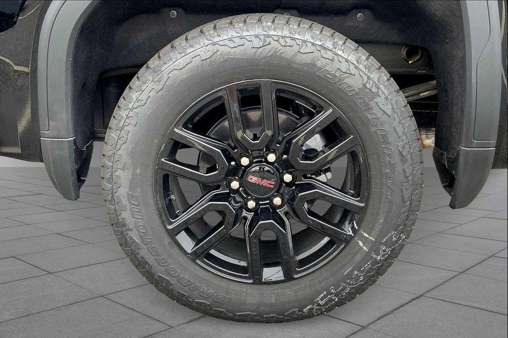 new 2025 GMC Sierra 1500 car, priced at $65,180