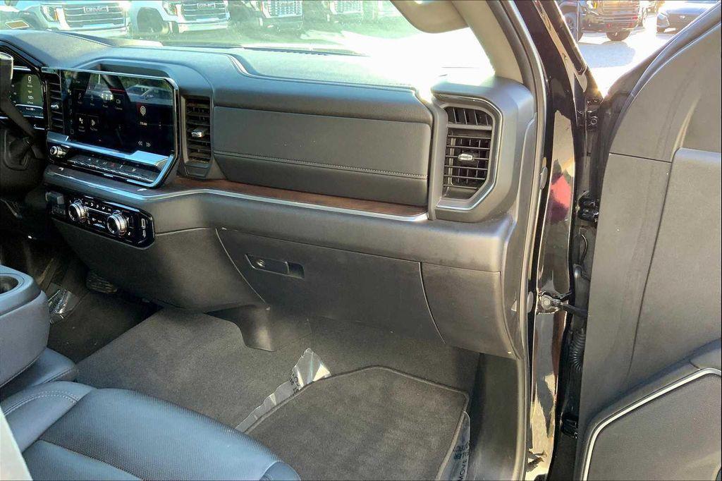 used 2025 GMC Sierra 1500 car, priced at $41,497