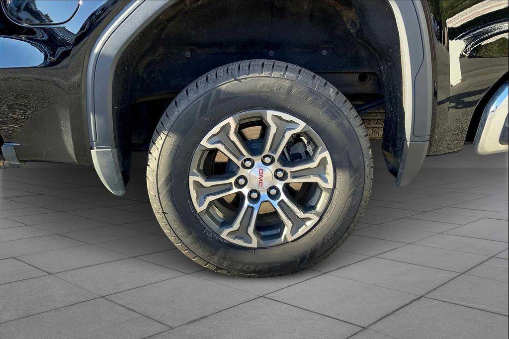 used 2025 GMC Sierra 1500 car, priced at $41,497