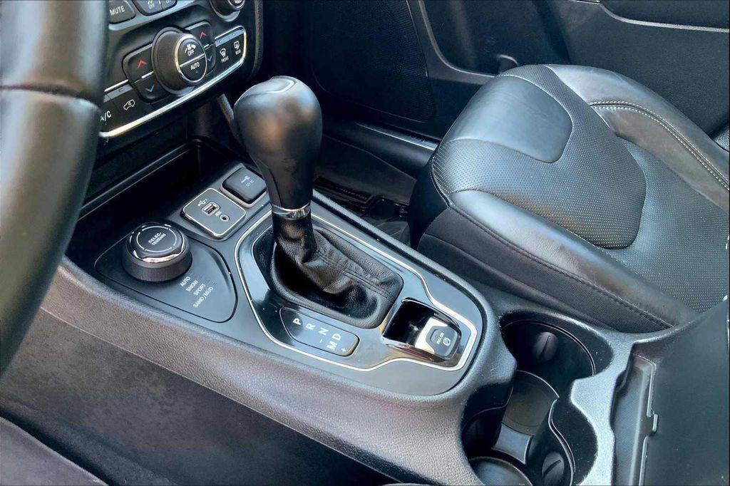 used 2019 Jeep Cherokee car, priced at $17,997