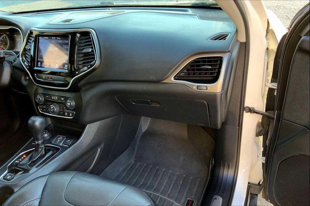 used 2019 Jeep Cherokee car, priced at $17,997