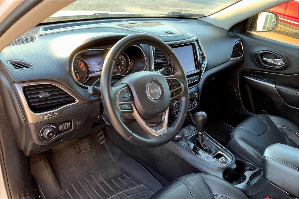 used 2019 Jeep Cherokee car, priced at $17,997