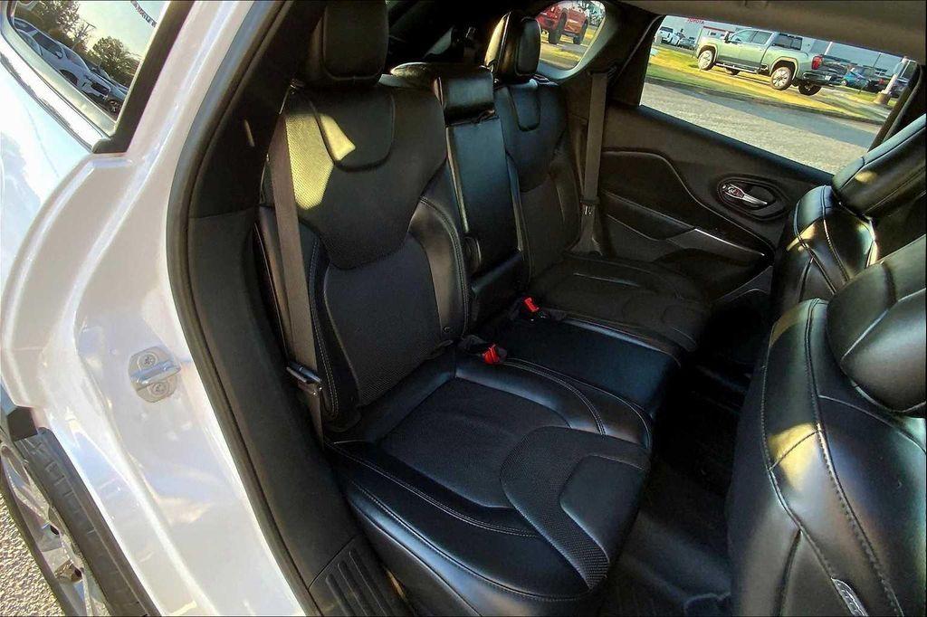 used 2019 Jeep Cherokee car, priced at $17,997