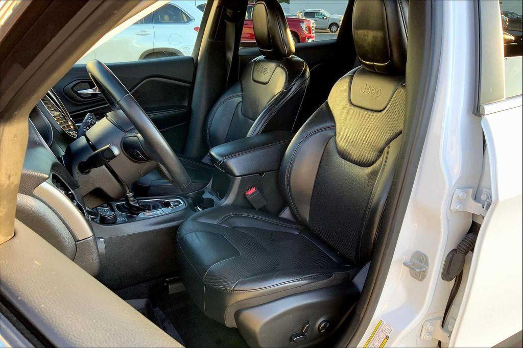 used 2019 Jeep Cherokee car, priced at $17,997