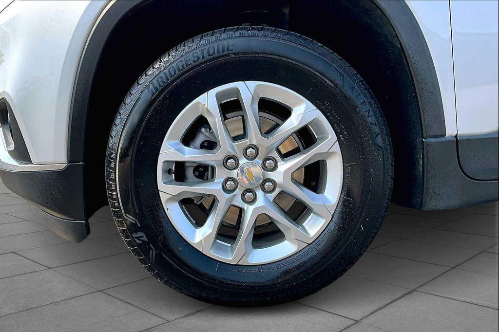 used 2021 Chevrolet Traverse car, priced at $24,811