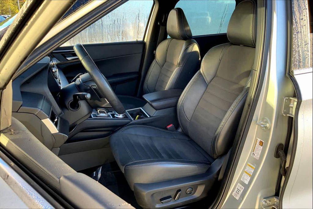 used 2023 Mitsubishi Outlander car, priced at $21,297