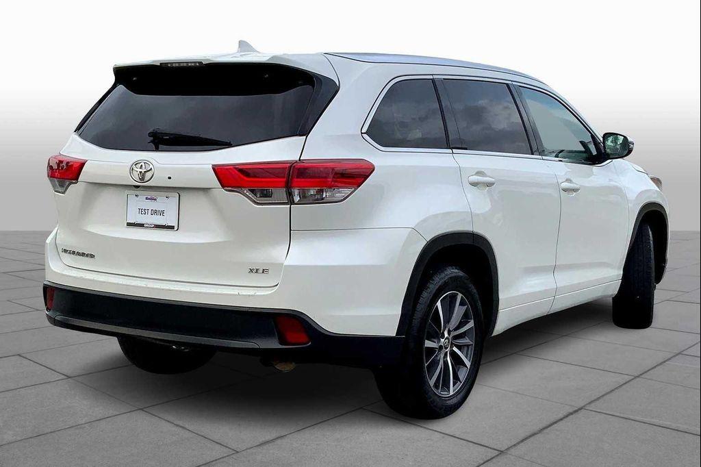 used 2018 Toyota Highlander car, priced at $18,997