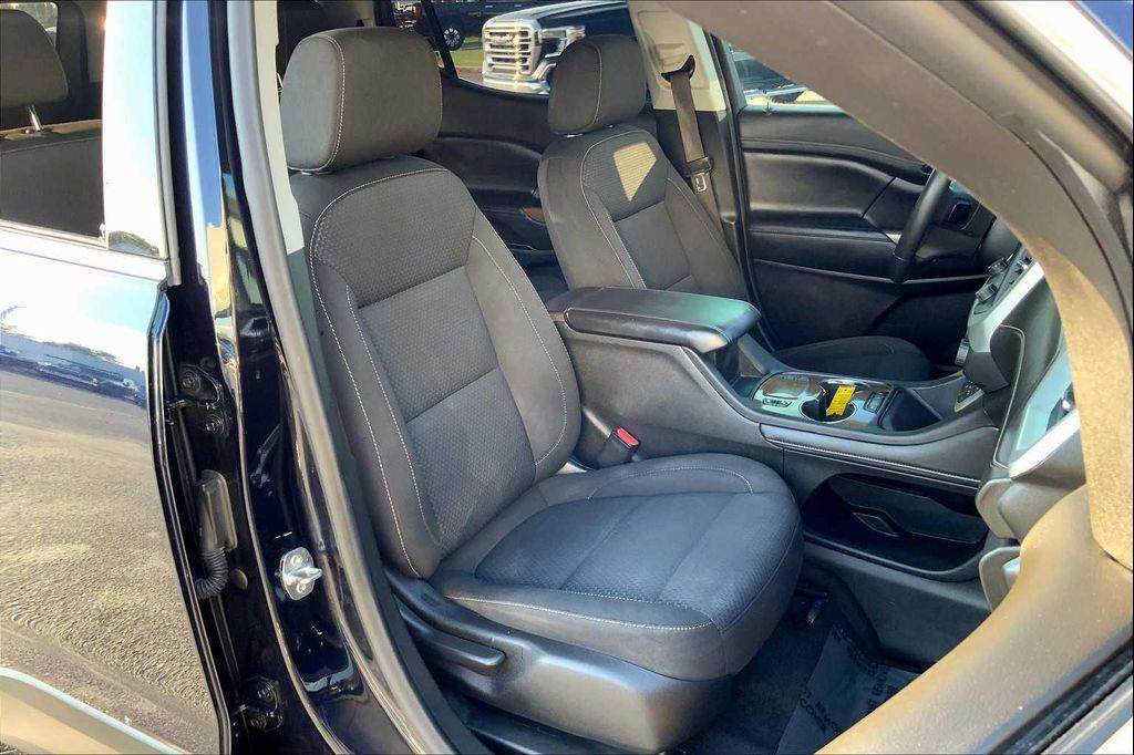 used 2021 GMC Acadia car, priced at $17,397