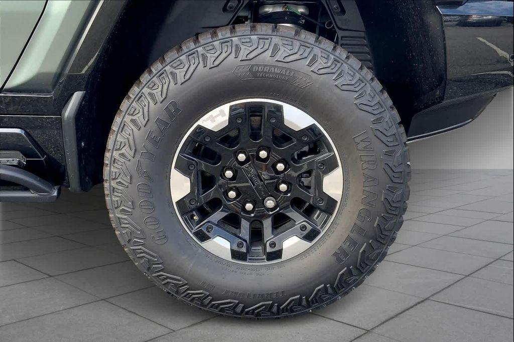 new 2024 GMC HUMMER EV SUV car, priced at $110,595