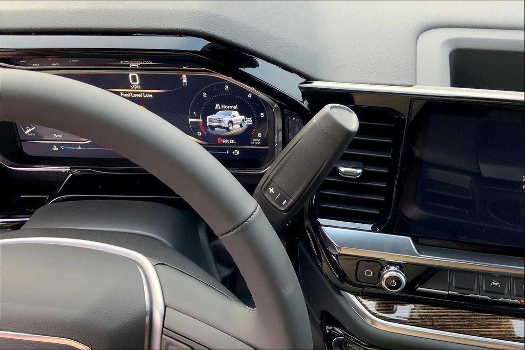 new 2025 GMC Sierra 1500 car, priced at $58,285