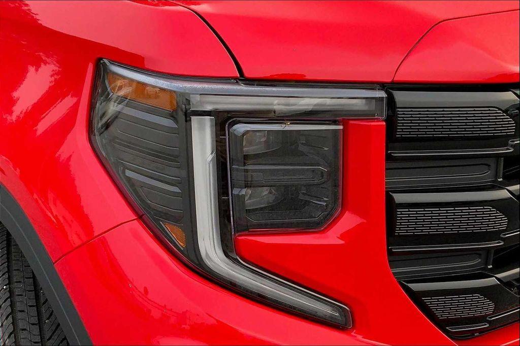 new 2025 GMC Sierra 1500 car, priced at $58,285