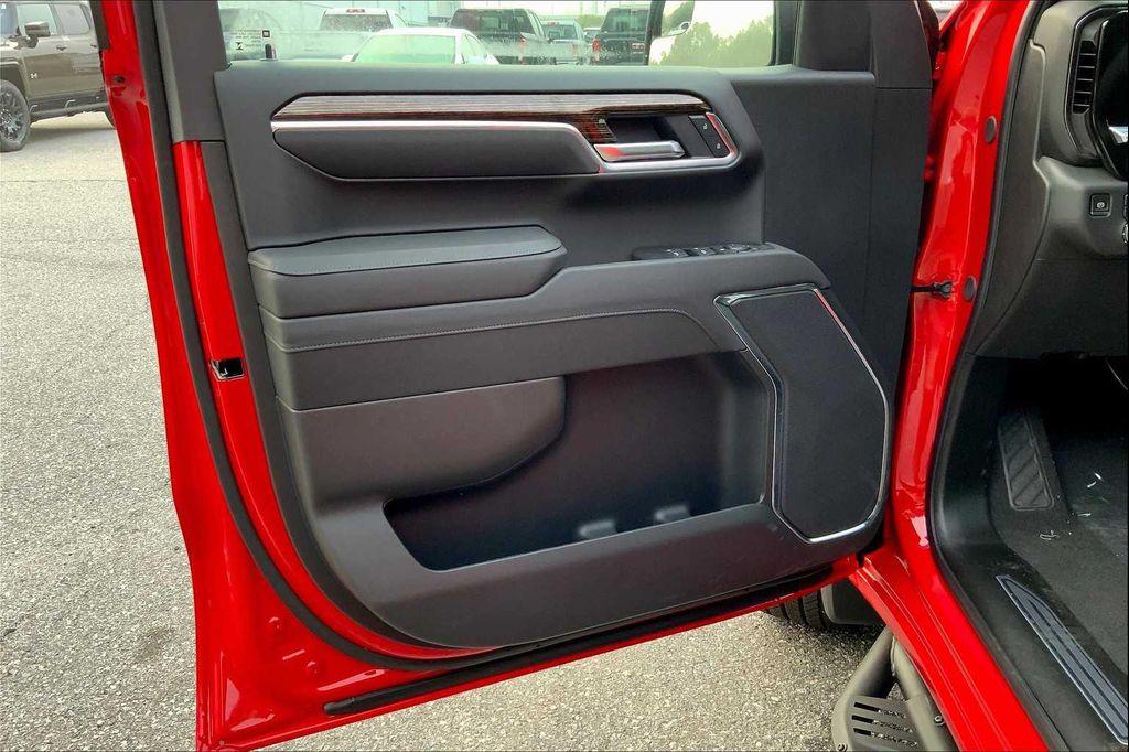 new 2025 GMC Sierra 1500 car, priced at $58,285