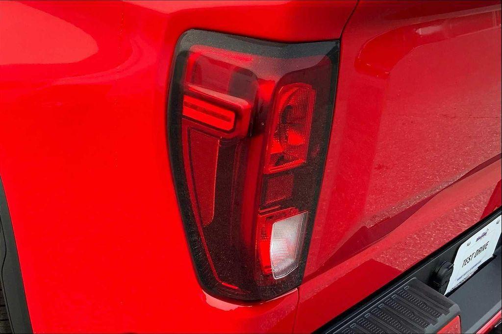 new 2025 GMC Sierra 1500 car, priced at $58,285