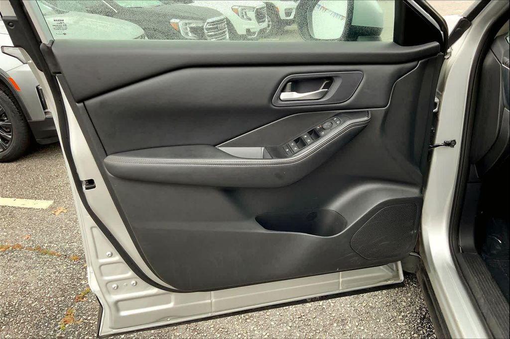 used 2024 Nissan Rogue car, priced at $20,497