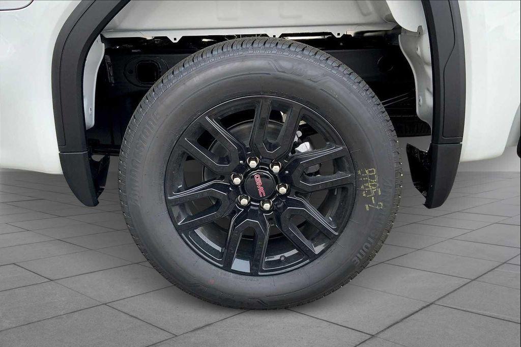 new 2025 GMC Sierra 1500 car, priced at $58,390
