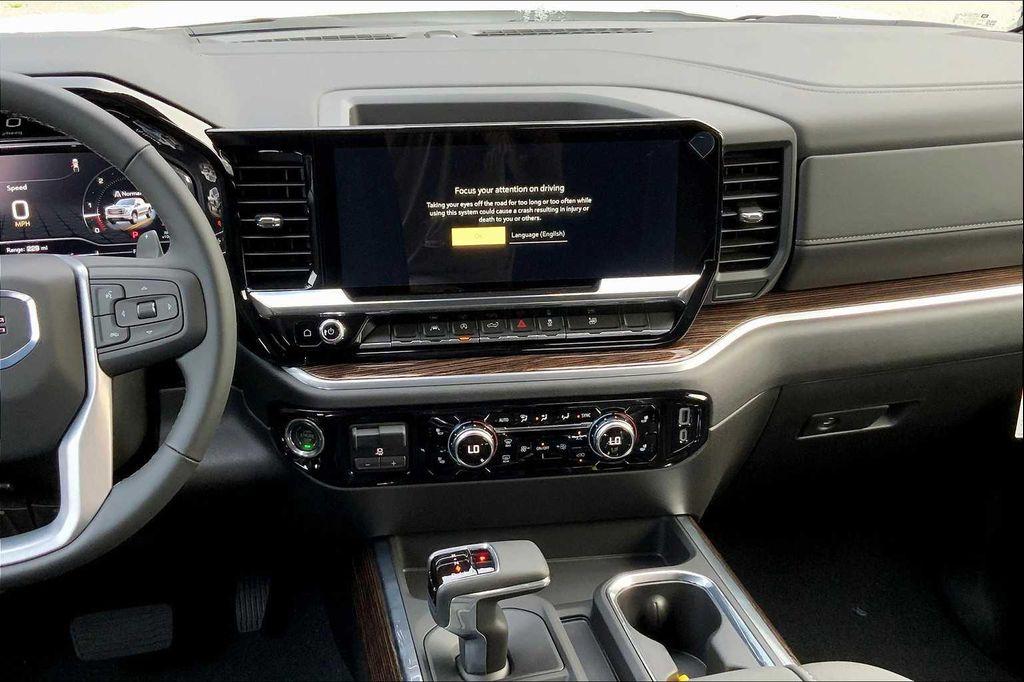 new 2025 GMC Sierra 1500 car, priced at $58,390