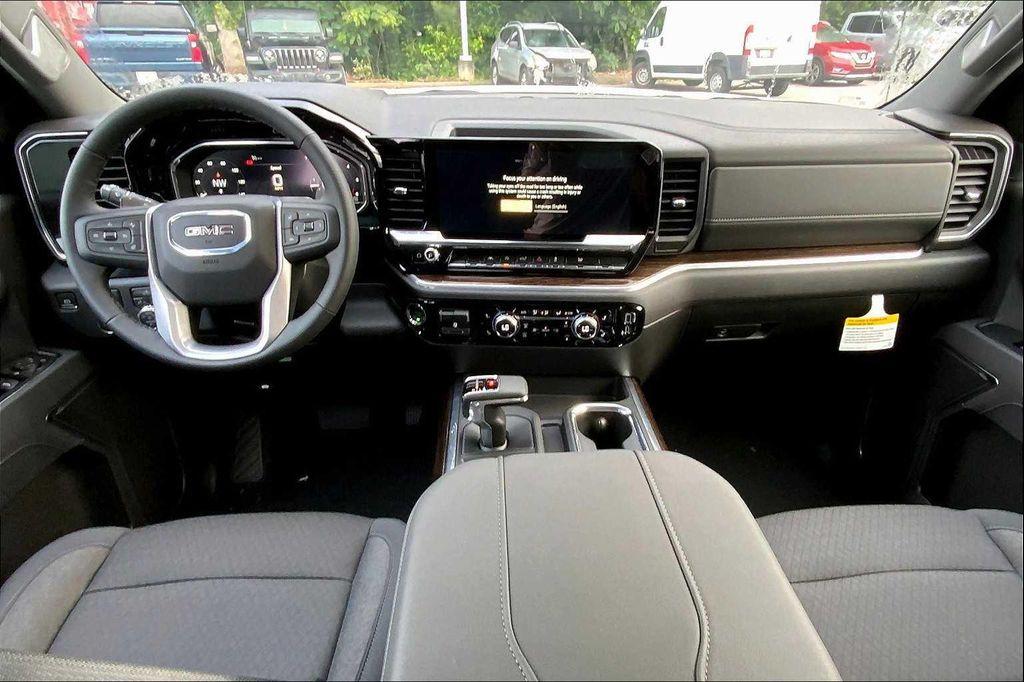 new 2025 GMC Sierra 1500 car, priced at $58,390