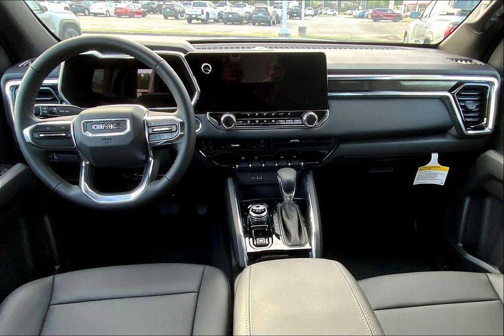 new 2025 GMC Canyon car, priced at $48,095