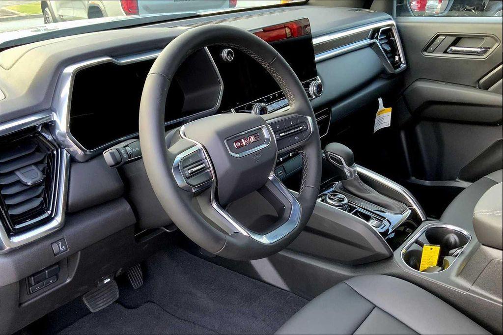 new 2025 GMC Canyon car, priced at $48,095