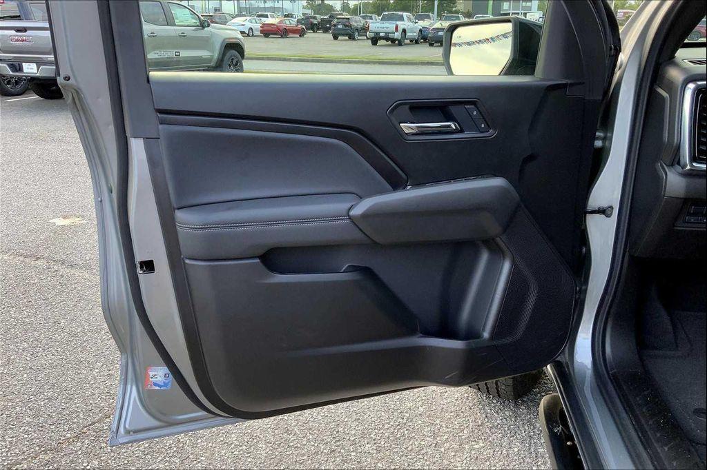 new 2025 GMC Canyon car, priced at $48,095