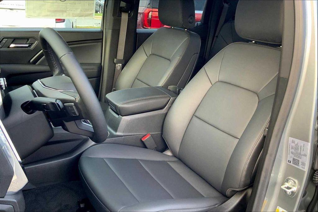 new 2025 GMC Canyon car, priced at $48,095