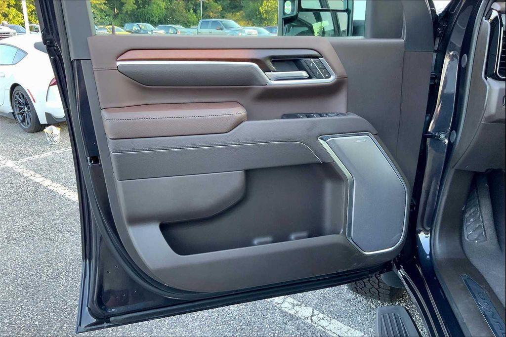 new 2025 GMC Sierra 2500 car, priced at $89,104