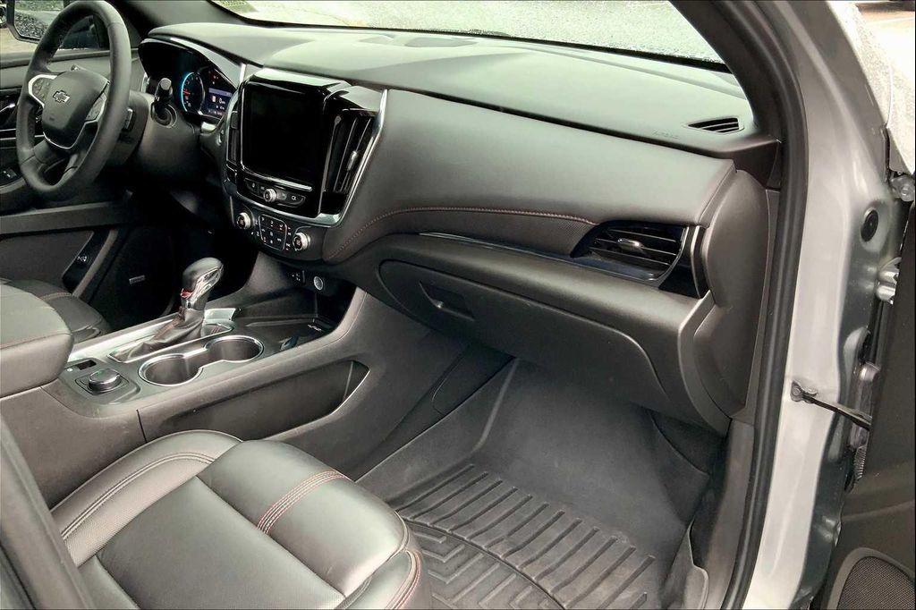 used 2023 Chevrolet Traverse car, priced at $30,797