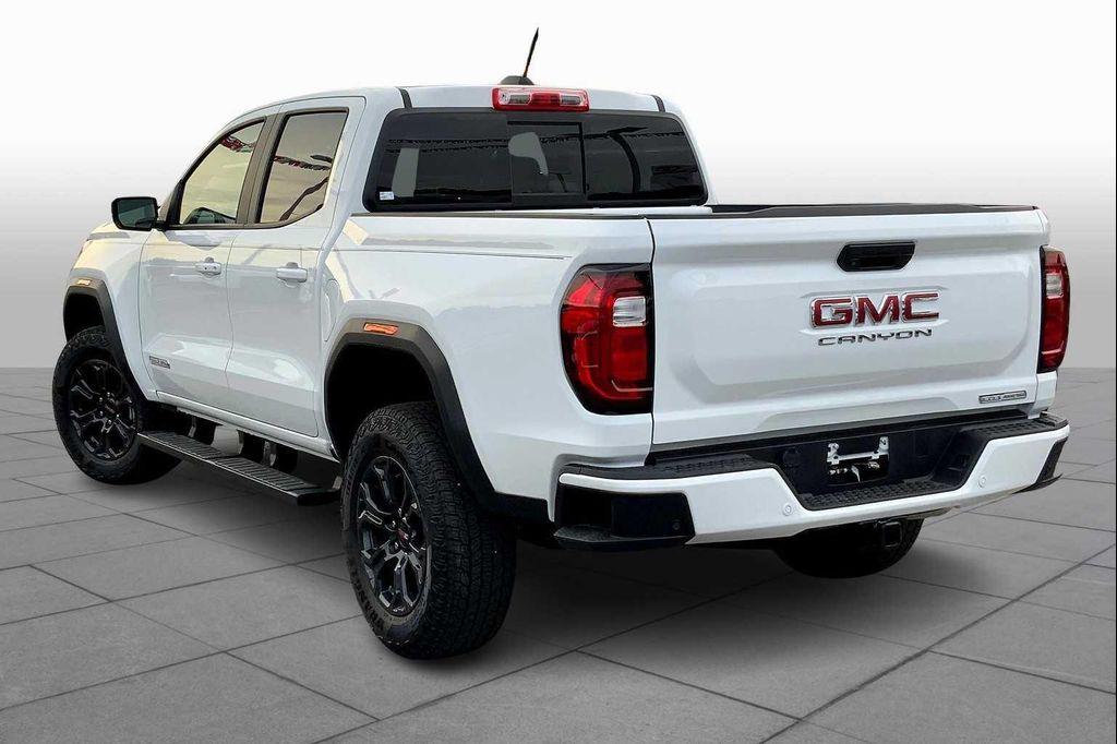 new 2025 GMC Canyon car, priced at $39,995