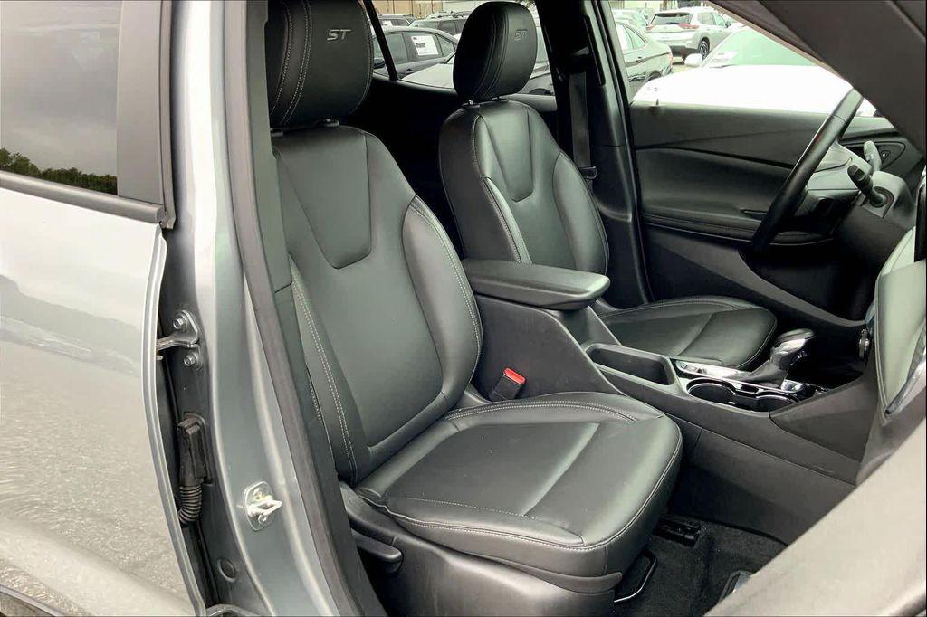 used 2024 Buick Encore GX car, priced at $20,410