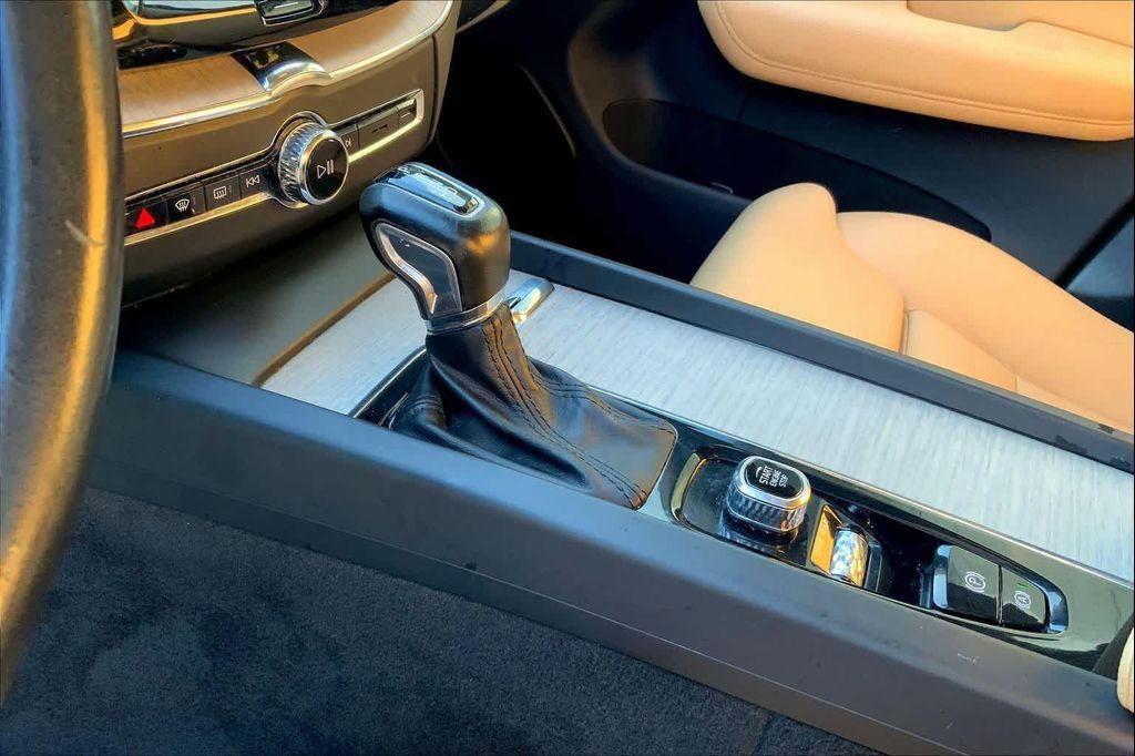 used 2019 Volvo XC60 car, priced at $20,397