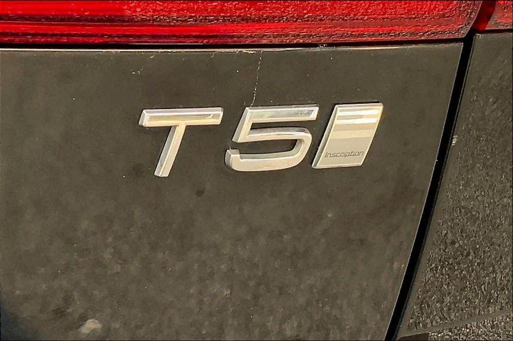 used 2019 Volvo XC60 car, priced at $20,397