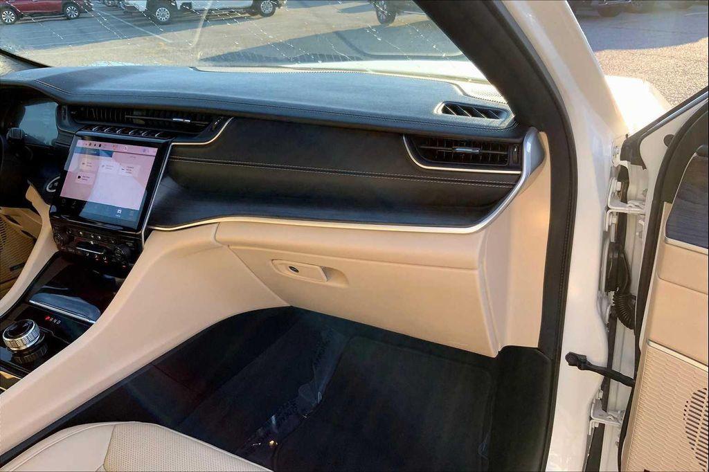 used 2023 Jeep Grand Cherokee car, priced at $24,727