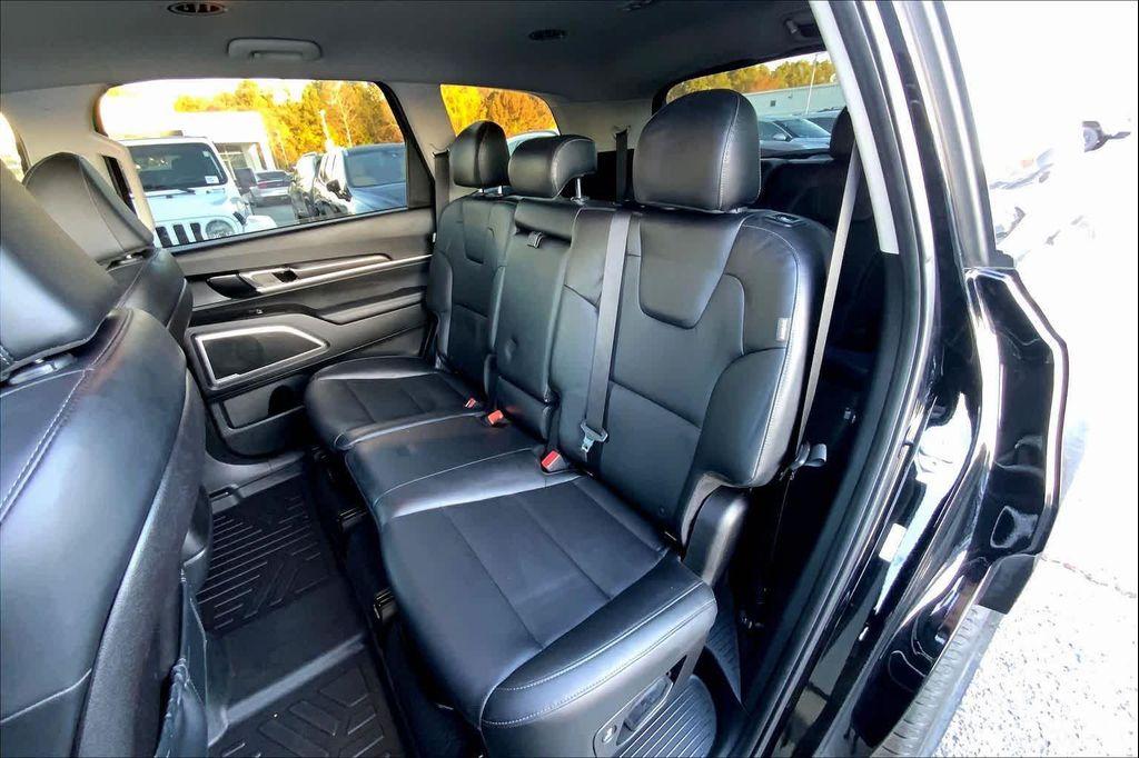 used 2023 Kia Telluride car, priced at $26,997