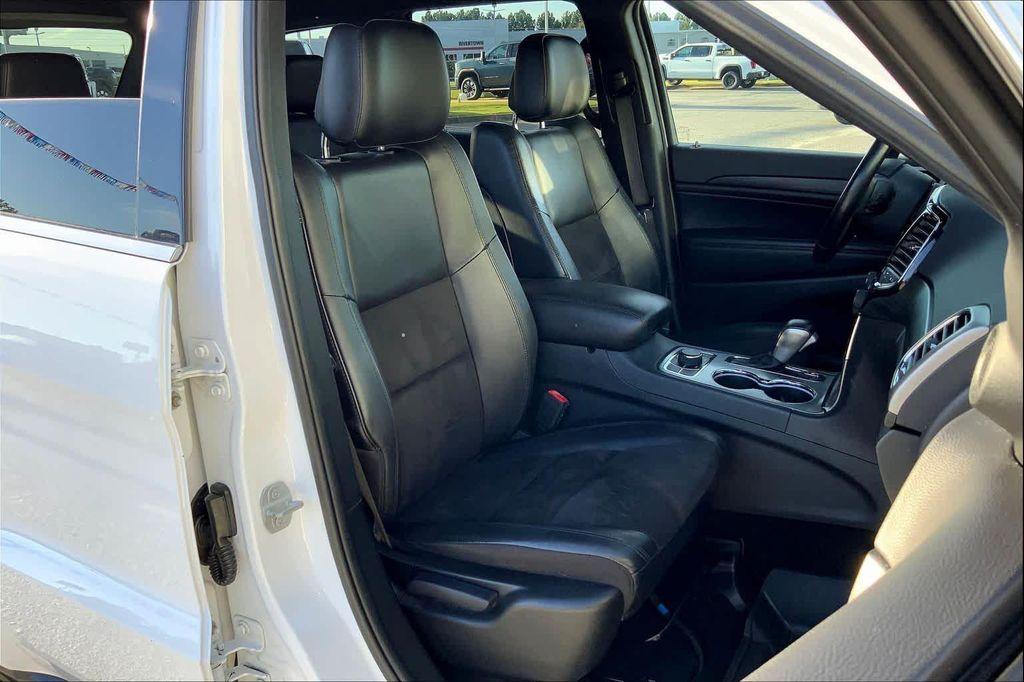 used 2020 Jeep Grand Cherokee car, priced at $15,997