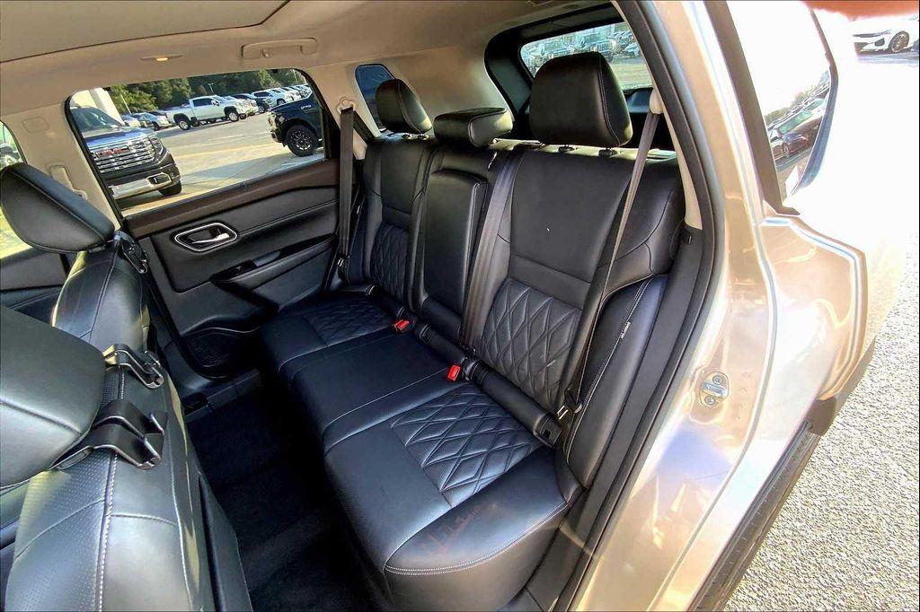used 2021 Nissan Rogue car, priced at $25,921