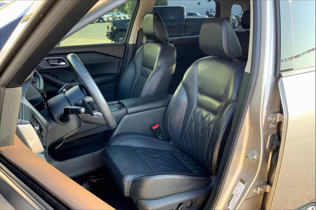 used 2021 Nissan Rogue car, priced at $25,921