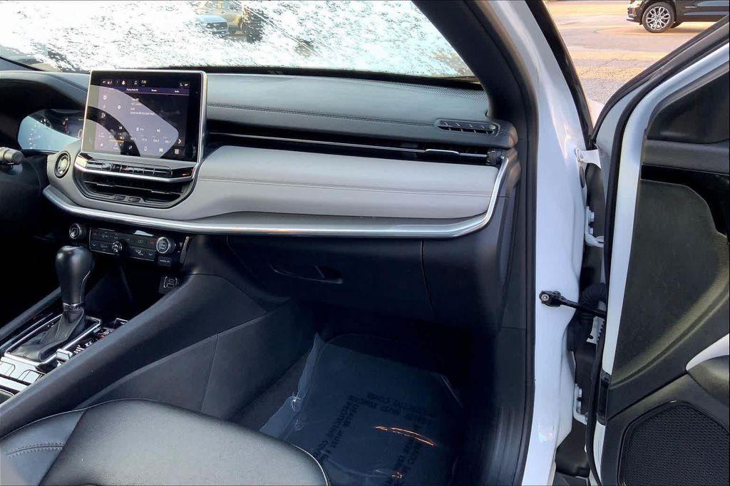 used 2023 Jeep Compass car, priced at $21,484