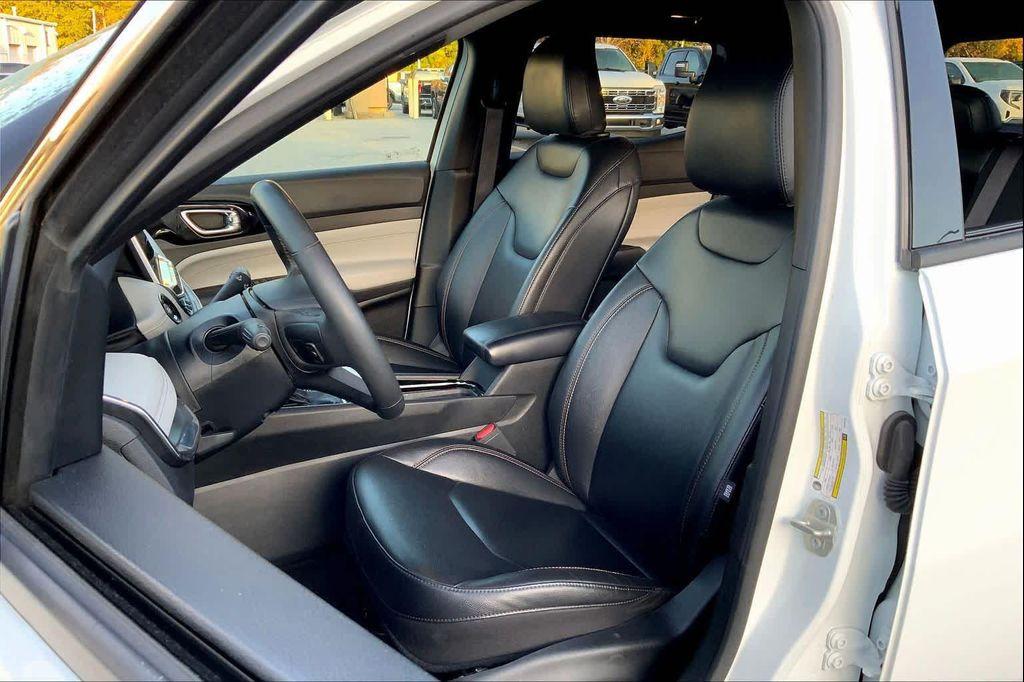 used 2023 Jeep Compass car, priced at $21,484