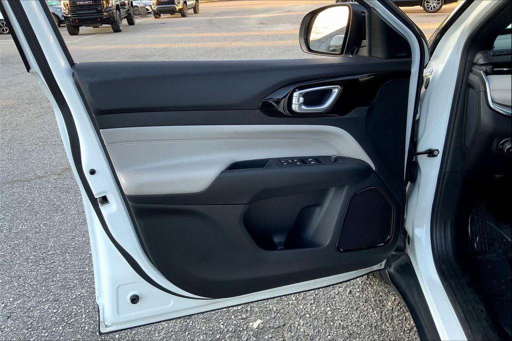 used 2023 Jeep Compass car, priced at $21,484