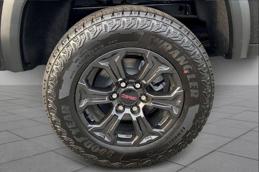 new 2025 GMC Canyon car, priced at $44,685