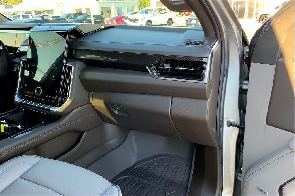 used 2025 GMC Yukon car, priced at $71,497