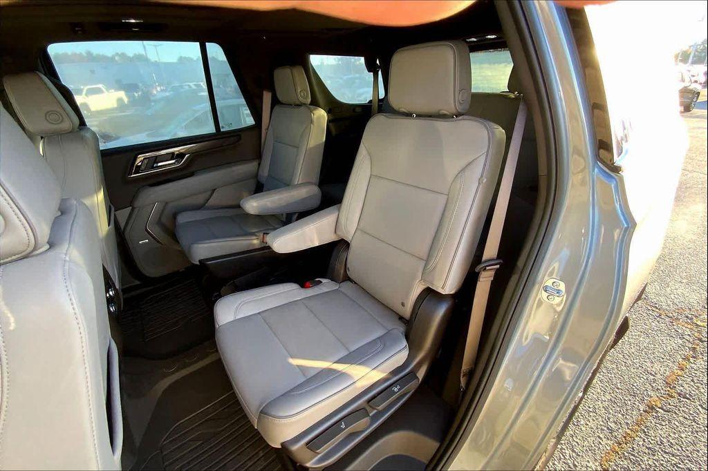 used 2025 GMC Yukon car, priced at $71,497