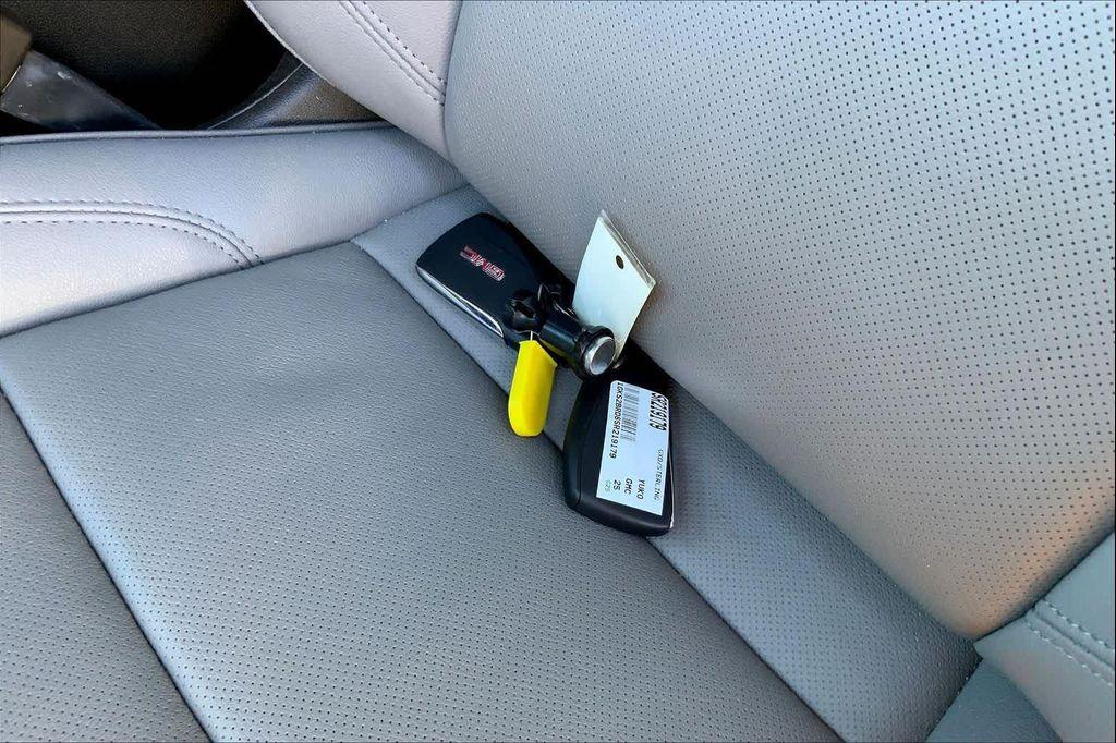 used 2025 GMC Yukon car, priced at $71,497