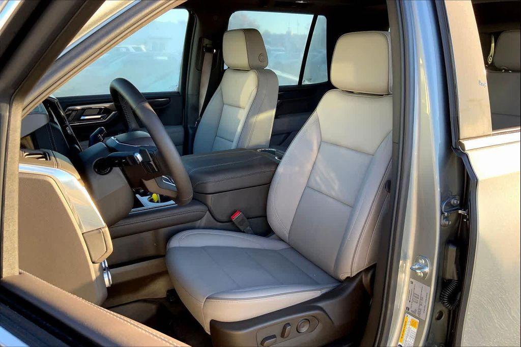 used 2025 GMC Yukon car, priced at $71,497